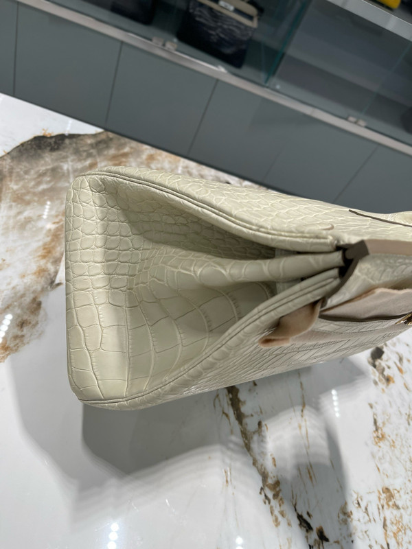 HERMÈS Craie Alligator Birkin 40 Gold Hardware