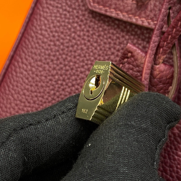 Hermès 18 Bordeaux Birkin 30 cm Togo Leather Gold Hardware