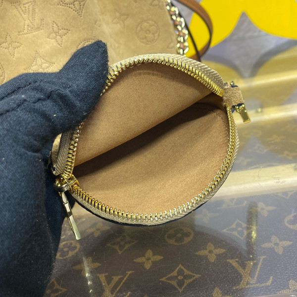 Louis Vuitton M11839 Ski Bella Bag