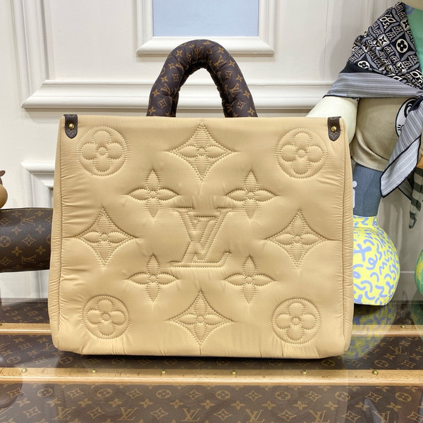 LOUIS VUITTON Cabas “Onthego Pillow” MM M21069 Beige