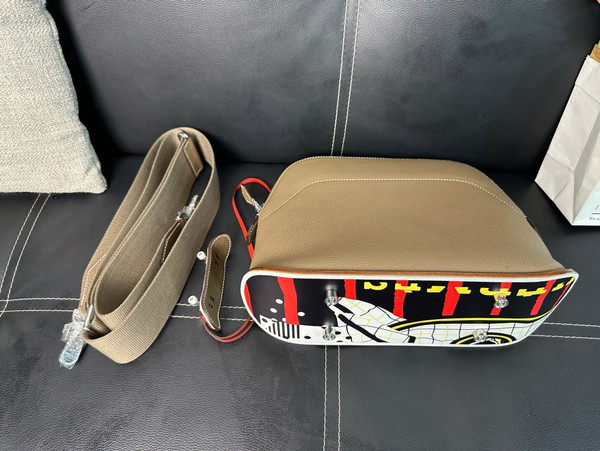 Hermès Hermes Bolide Skate 31 Handbag Etoupe