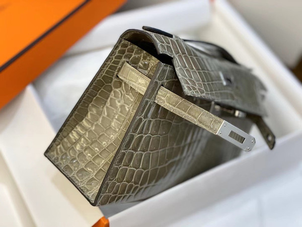 Hermès Shiny Gris Tourterelle Alligator Kelly Pochette Palladium Hardware