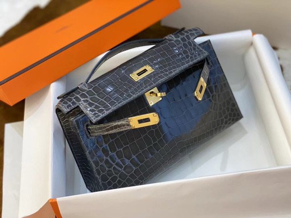 Hermès Shiny Graphite  Alligator Kelly Pochette Gold Hardware
