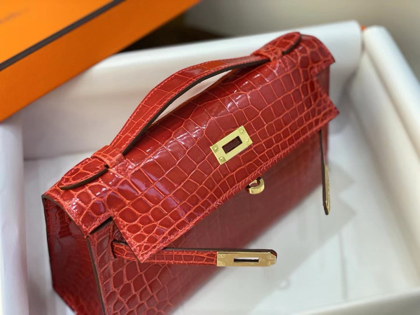 Hermès Shiny Red  Alligator Kelly Pochette Gold Hardware
