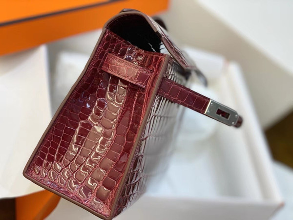 Hermès Shiny  Bordeaux  Alligator Kelly Pochette Palladium Hardware