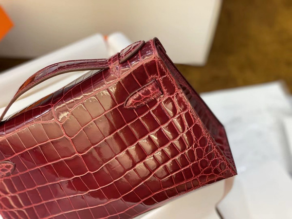 Hermès Shiny  Bordeaux  Alligator Kelly Pochette Palladium Hardware