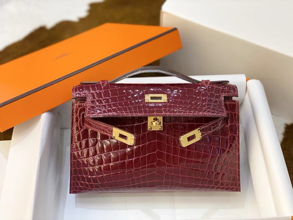 Hermès Shiny  Bordeaux  Alligator Kelly Pochette Gold Hardware