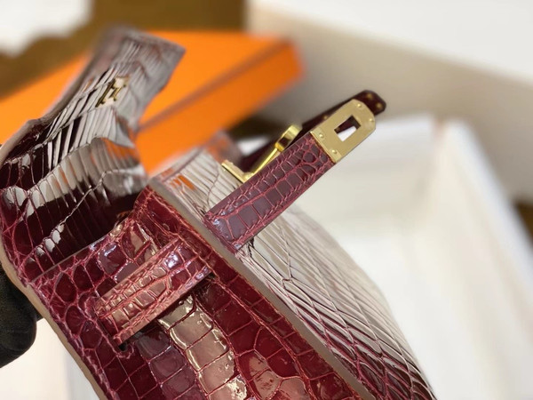 Hermès Shiny  Bordeaux  Alligator Kelly Pochette Gold Hardware