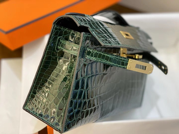 Hermès Shiny Vert Fonce Alligator Kelly Pochette Gold Hardware