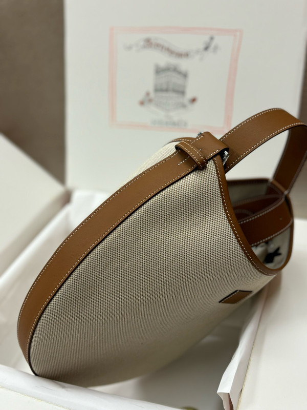 Hermès Beige Écru Toile and Gold Swift Arcon Bag Palladium Hardware