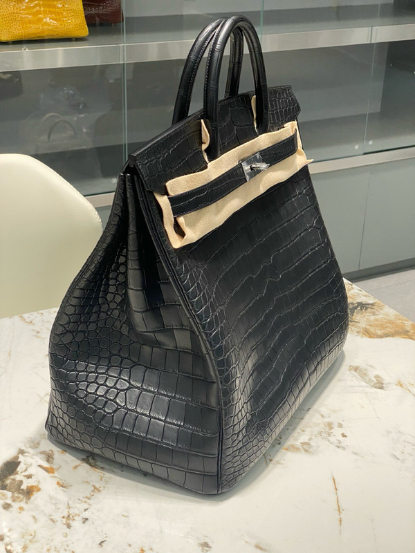 Hermes Black Birkin 40 in Porosus  Crocodile with Palladium hardware