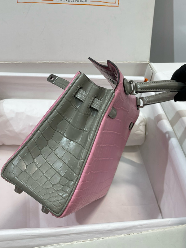 Hermes Special Order Grey/Pink NILOTICUS CROCODILE KELLY 25 WITH PALLADIUM  HARDWARE