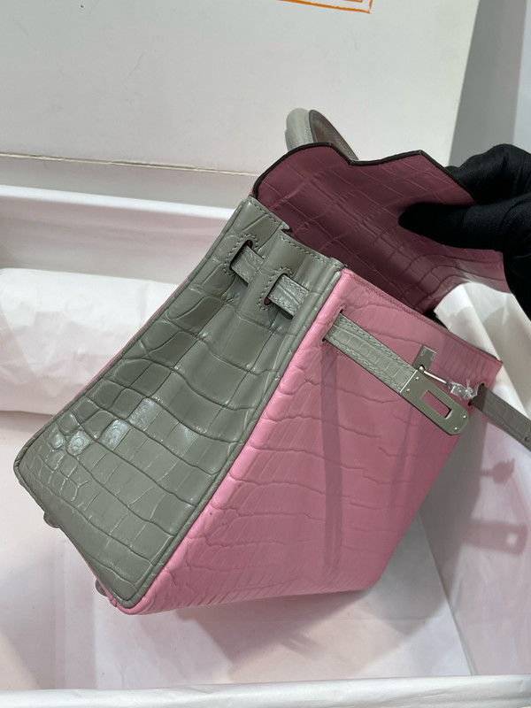 Hermes Special Order Grey/Pink NILOTICUS CROCODILE KELLY 25 WITH PALLADIUM  HARDWARE