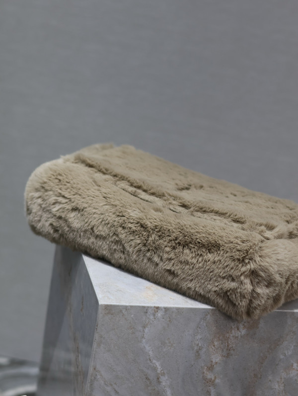 Saint Laurent NIKI LARGE IN SHEARLING BEIGE