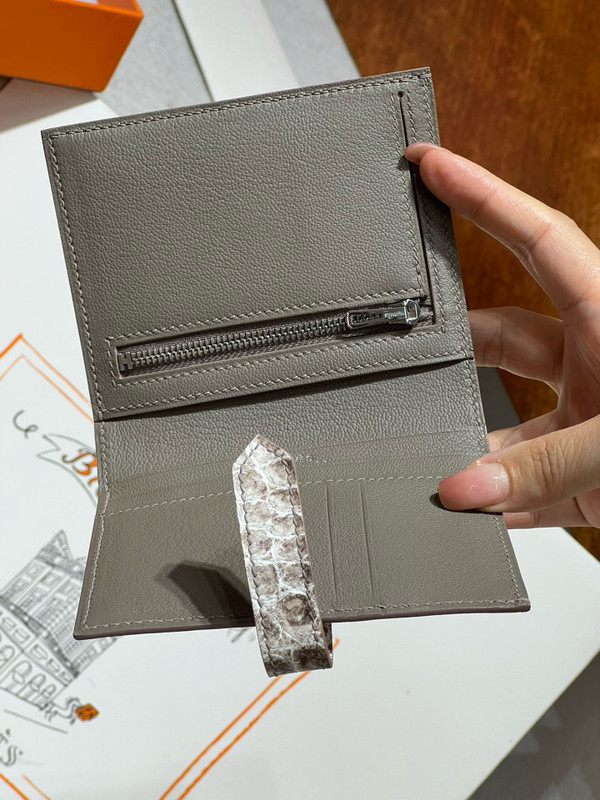 Hermes Himalaya Bearn compact wallet Palladium hardware
