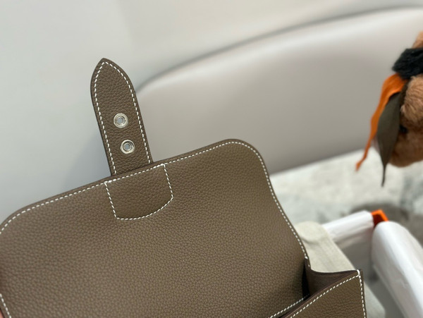 Hermes Sac a depeches 21 bag Etoupe Togo Leather