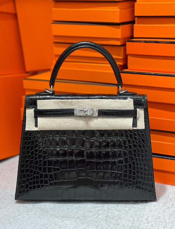 Hermes Black Alligator KELLY 25 WITH PALLADIUM HARDWARE