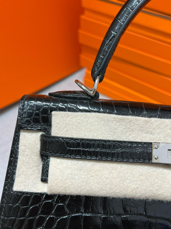 Hermes Black Alligator KELLY 25 WITH PALLADIUM HARDWARE