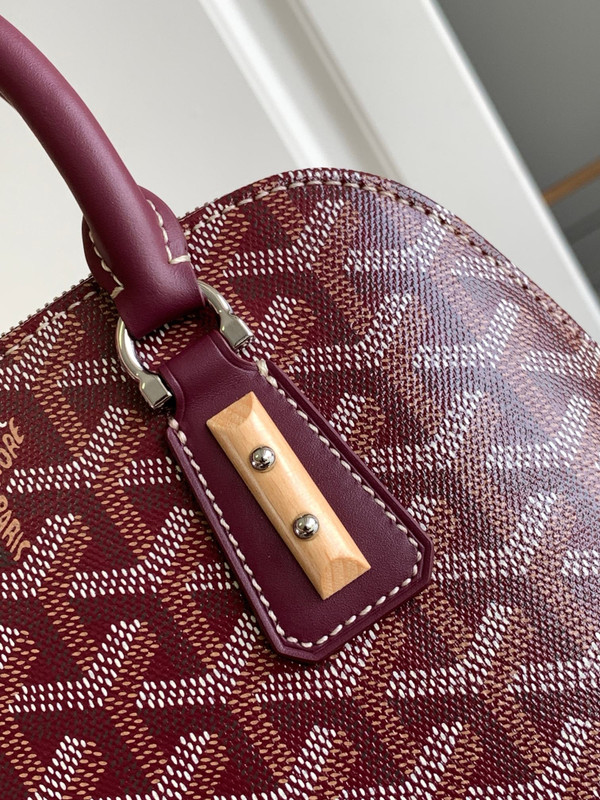 Goyard Vendôme PM Bag Red