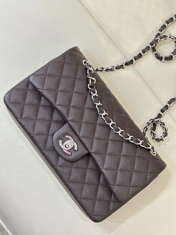 Chanel FALL-WINTER 2024/25 PRE-COLLECTION   CLASSIC 11.12 HANDBAG GREY WITH SILVER HARDWARE