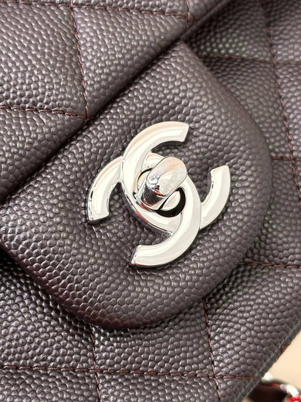 Chanel FALL-WINTER 2024/25 PRE-COLLECTION   CLASSIC 11.12 HANDBAG GREY WITH SILVER HARDWARE