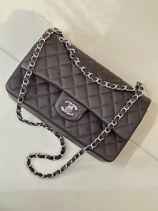 Chanel FALL-WINTER 2024/25 PRE-COLLECTION   CLASSIC 11.12 HANDBAG GREY WITH SILVER HARDWARE