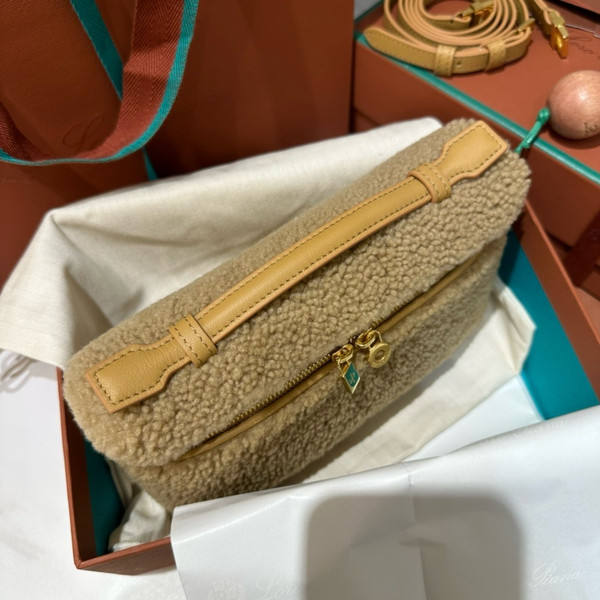 Loro Piana Extra Pocket L19  Ram Leather Beige