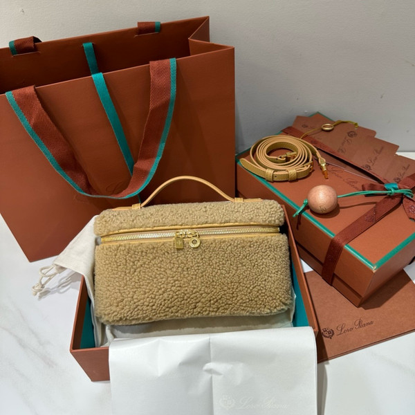 Loro Piana Extra Pocket L19  Ram Leather Beige