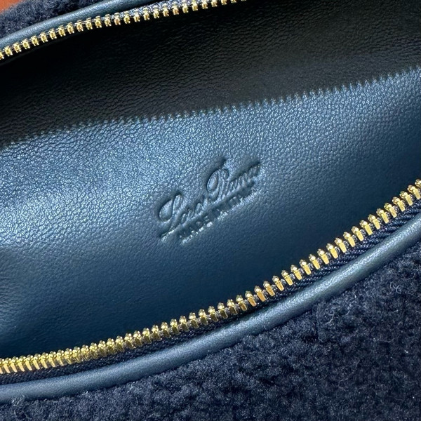 Loro Piana Extra Pocket L19  Ram Leather Blue