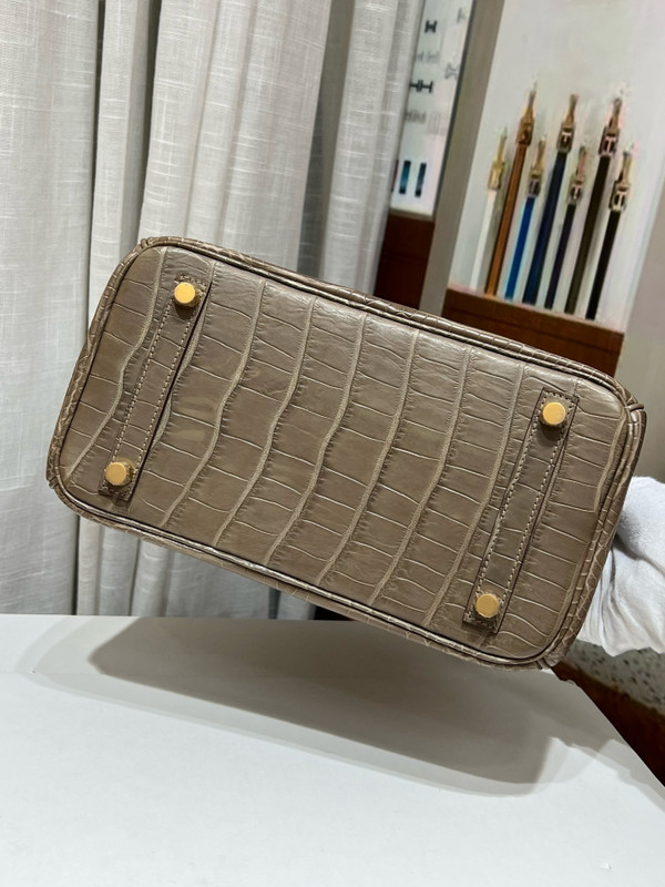 Hermes Etoupe Birkin 25 in Porosus  Crocodile with Gold hardware