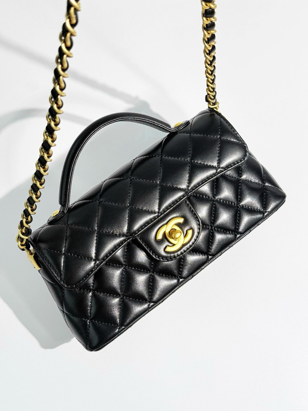Chanel SPRING-SUMMER 2025 PRE-COLLECTION  BLACK MINI FLAP BAG WITH TOP HANDLE