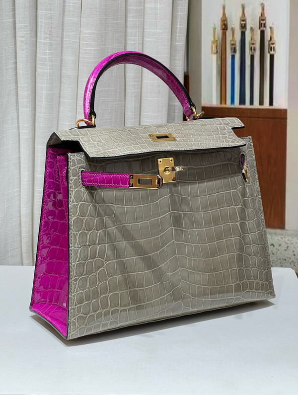 Hermes SPECIAL ORDER SHINY NILOTICUS CROCODILE KELLY 25 WITH GOLD HARDWARE