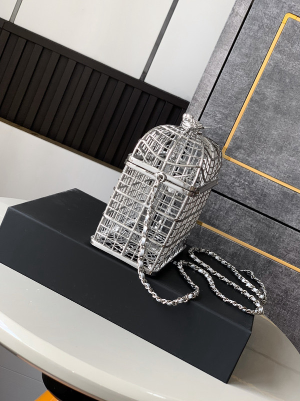 Chanel SPRING-SUMMER 2025   BIRDCAGE MINAUDIERE SILVER