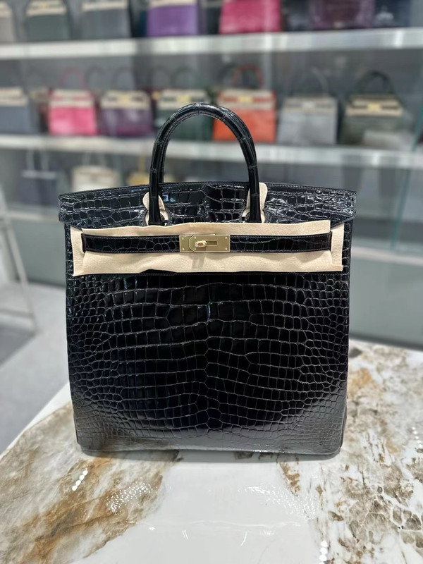 Hermès HAC BLACK POROSUS  crocodile Birkin 40 Gold Hardware