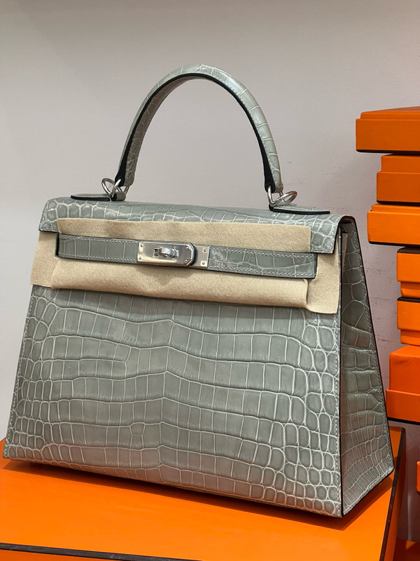 Hermes SHINY GRIS NILOTICUS CROCODILE KELLY 28 WITH Palladium HARDWARE