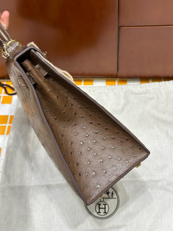 Hermès Kelly 28 Sellier Khaki Ostrich Gold Hardware
