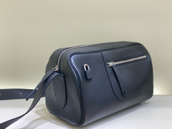 Hermès  Evercolor Nouveau On Body Bag Blue