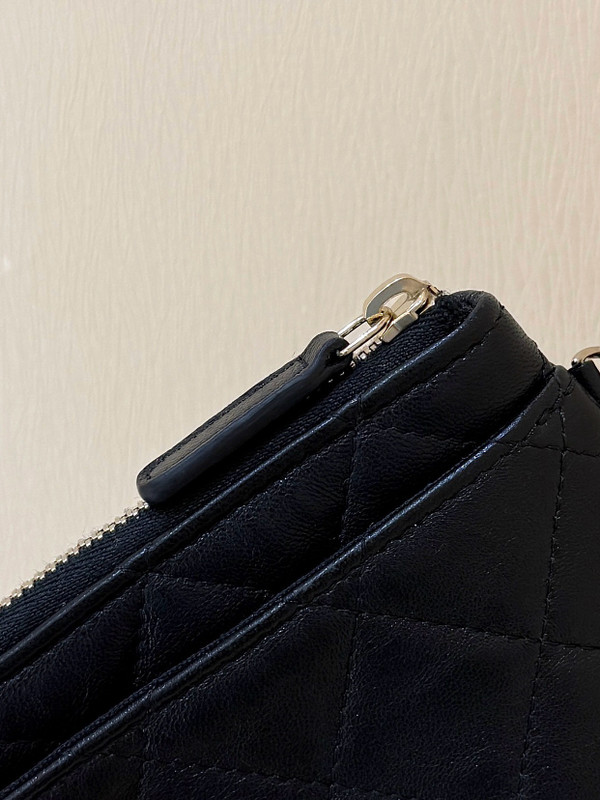 CHANEL SPRING-SUMMER 2025   CLUTCH WITH CHAIN   Mesh, Shiny Lambskin