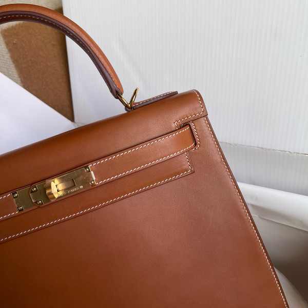 Hermès Barenia Gold  Sellier Kelly 28 Gold Hardware