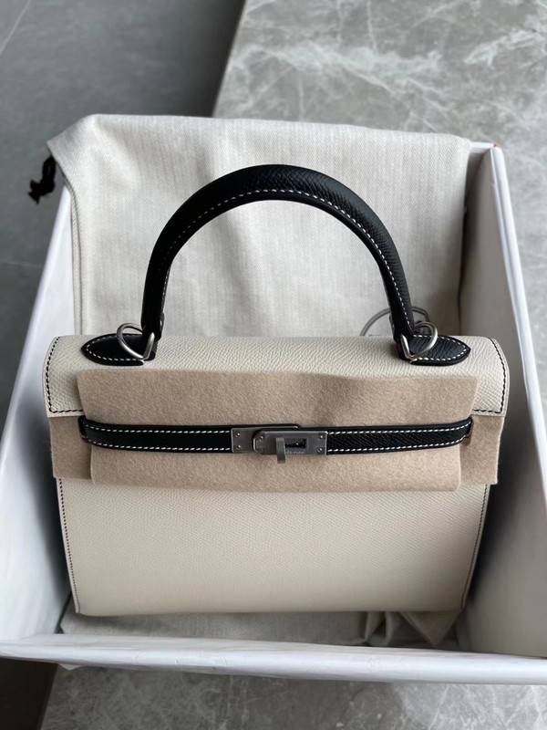 Hermes  Craie/ Black Kelly 25 cm Epsom Palladium  Hardware