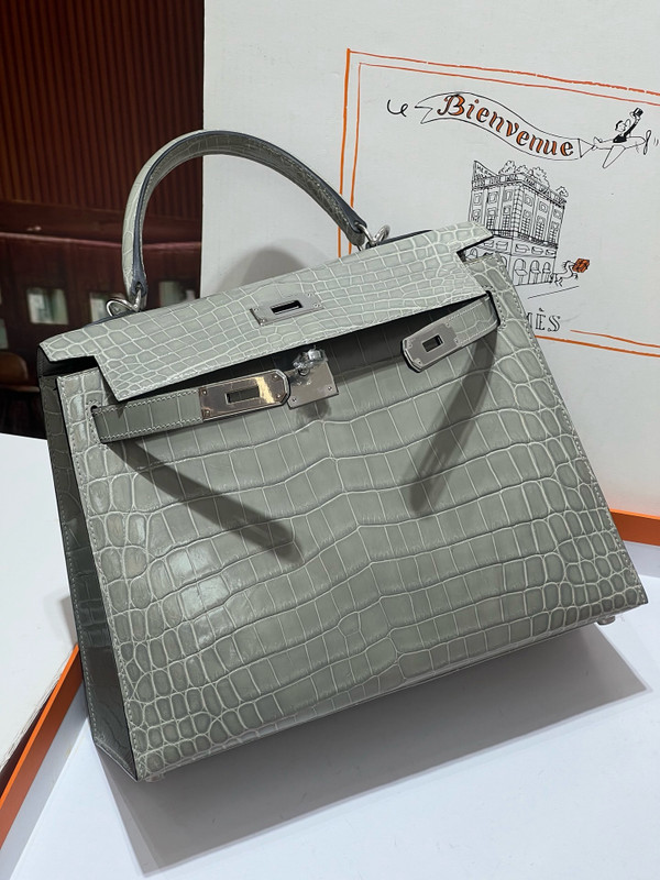 Hermès  Kelly 28 Gris Ciment Niloticus Crocodile Palladium Hardware