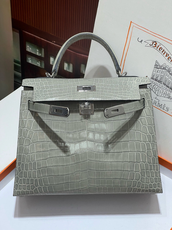 Hermès  Kelly 28 Gris Ciment Niloticus Crocodile Palladium Hardware