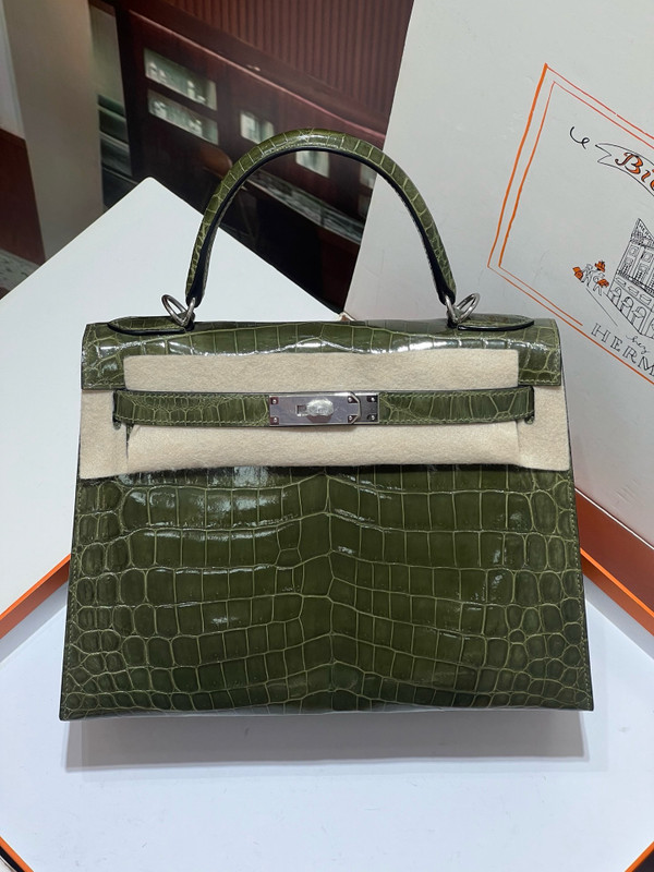 Hermès  Kelly 28 Olive Niloticus Crocodile Palladium Hardware