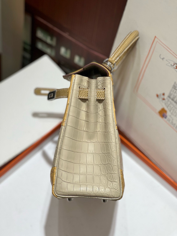 Hermes Special Order Horseshoe  Ghillie Kelly 32cm MATTE POUSSIÈRE Niloticus Crocodile, TABAC CAMEL OSTRICH & SÉSAME LIZARD  Palladium Hardware