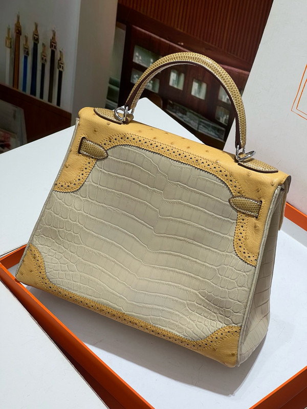 Hermes Special Order Horseshoe  Ghillie Kelly 32cm MATTE POUSSIÈRE Niloticus Crocodile, TABAC CAMEL OSTRICH & SÉSAME LIZARD  Palladium Hardware