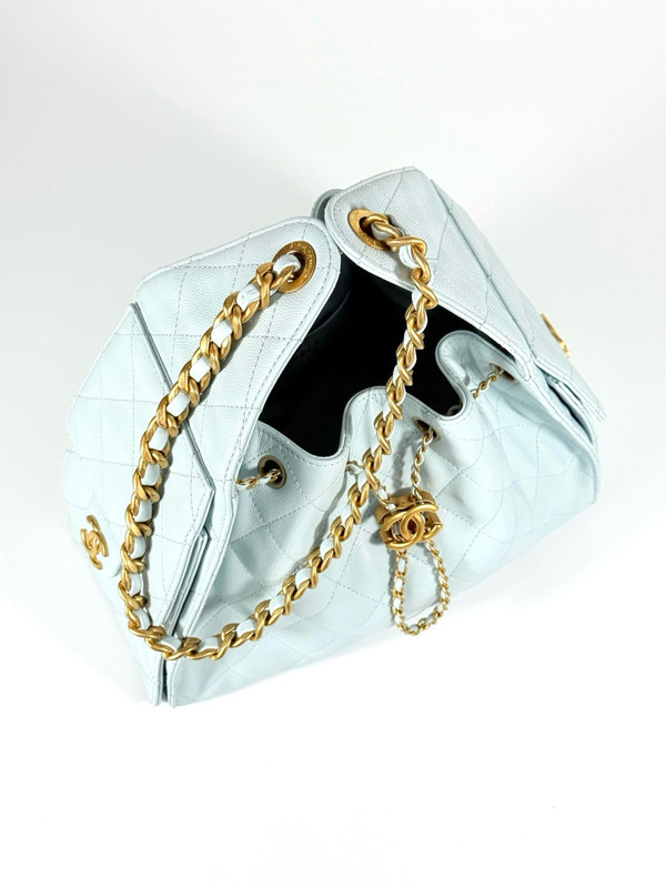 Chanel SPRING-SUMMER 2025   CHANEL 25 SMALL HANDBAG LIGHT BLUE
