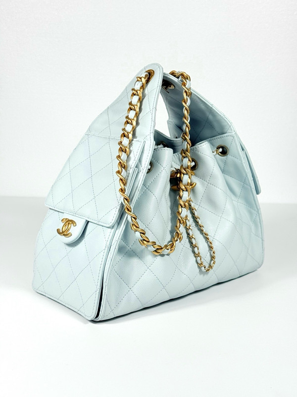 Chanel SPRING-SUMMER 2025   CHANEL 25 SMALL HANDBAG LIGHT BLUE