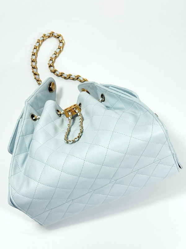 Chanel SPRING-SUMMER 2025   CHANEL 25 SMALL HANDBAG LIGHT BLUE