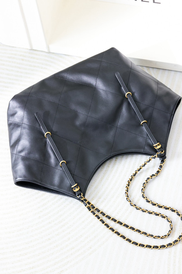 Chanel SS25 MAXI SHOPPING BAG