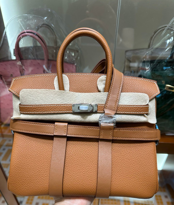 Hermès Crossbody Birkin 2023 - A Runway Exclusive